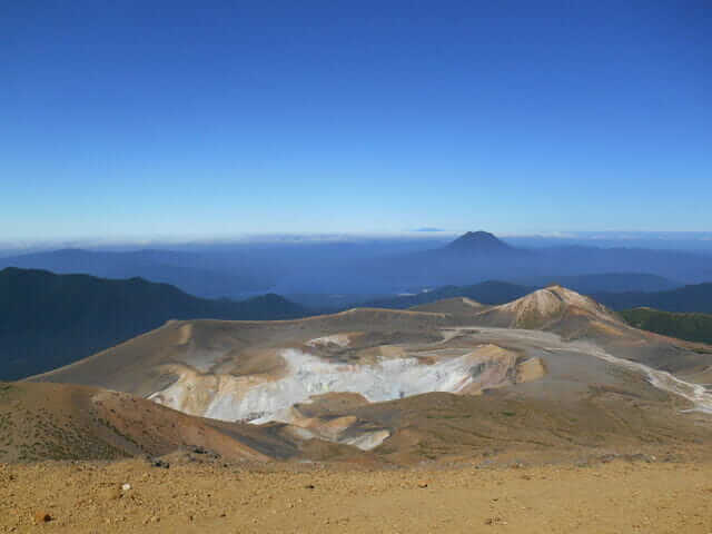 雌阿寒岳登山之旅（野中溫泉路線）