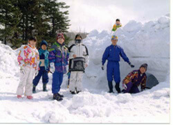 夢幻雪屋露營體驗