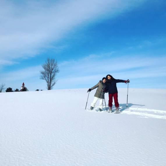 到Heidi牧場的山丘體驗雪鞋健行