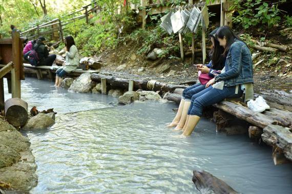 登別溫泉地獄谷天然足湯導覽之旅　