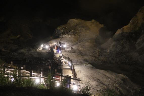 夜間登別溫泉地獄谷散步探險之旅